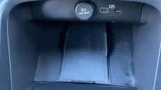 Volvo XC40 2.0 B3P Core 5dr Auto Petrol Estate